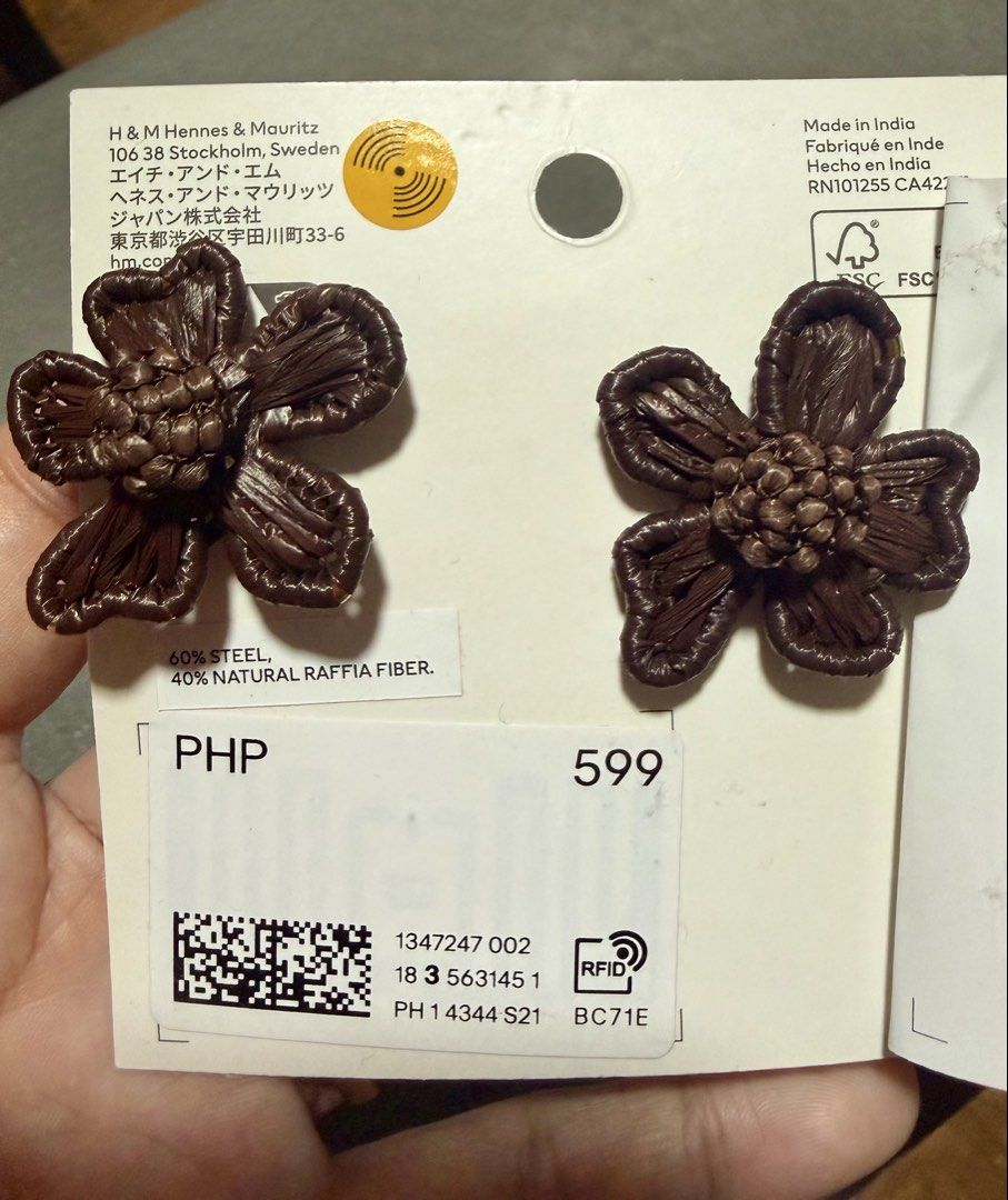 New! Boho-inspired Flower Earrings (Category: Earrings) located in Quezon City. Submitted by pets.r.us.manila (Listing ID 1463323083, Image 2). Description: Cute and stylish flower design with a metal + raffia detail. Perfect for your boho, beach, or casual OOTD! 🤎 Lightweight and easy to pair with different outfits. .