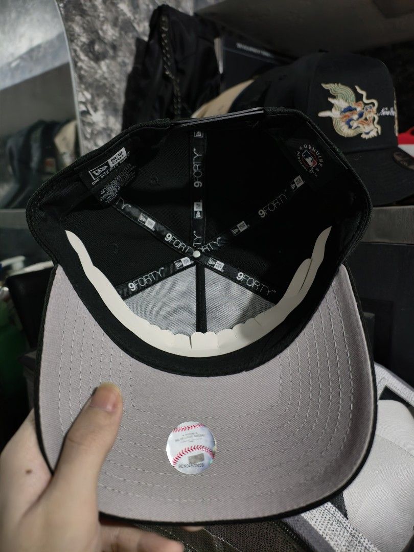 New Era 9FORTY NY x LA A frame (Category: Caps & Hats) located in Bulacan. Submitted by casperchiu2798 (Listing ID 1463284080, Image 3). Description: New Era 9FORTY A frame NY x LA - liked new condition - no issue - 100% Polyester - check pics for details RFS: sobrang dami ng black/white NE caps lalamove/LBC/J&T SJDM Bulacan.