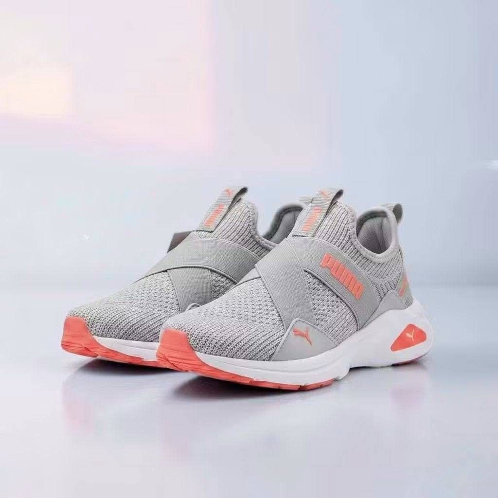 New Shoe Available (Category: Sneakers) located in Bulacan. Submitted by thinetine (Listing ID 1463251654, Image 2). Description: .