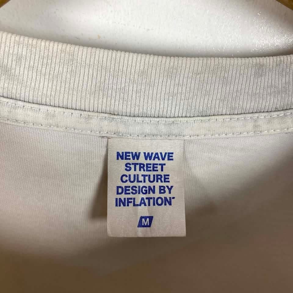 New Wave Vintage Graphic Crewneck (Category: Coats, Jackets and Outerwear) located in Manila. Submitted by ayskrim_ (Listing ID 1463260747, Image 1). Description: Dimes: M-L 24x25.