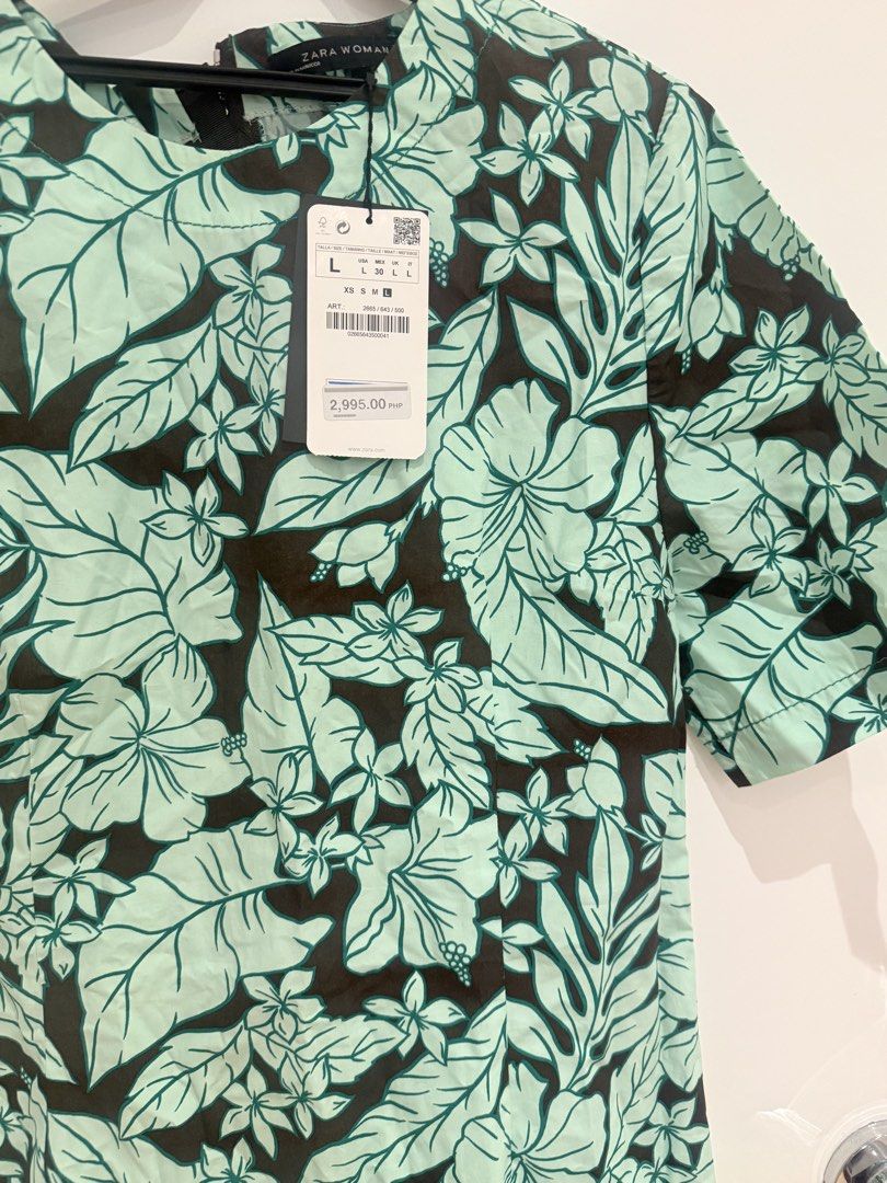 New Zara mini dress L (Category: Dresses) located in Makati City. Submitted by nmvs1 (Listing ID 1463133483, Image 3). Description: New zara dress Mini style printed not stretch zip closure Large but runs small perfectly fits a medium 2995 bought.