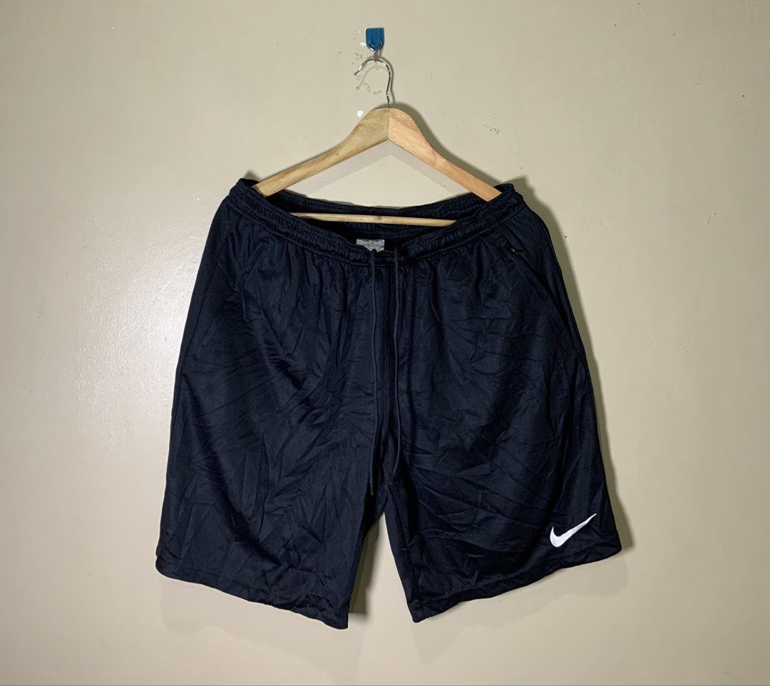 NIK* running short (Category: Shorts) located in Molave. Submitted by mysticbird_38213e (Listing ID 1463195090, Image 3). Description: Good condition No issue Dri fit 2pocket / zipper pocket.