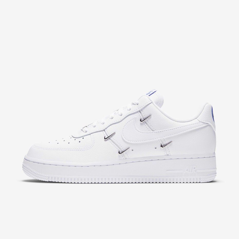 Nike Air Force 1 ‘07 LX (Category: Sneakers) located in Manila. Submitted by shaineee (Listing ID 1463249084, Image 1). Description: - needs cleaning - well used - srp is 6895.