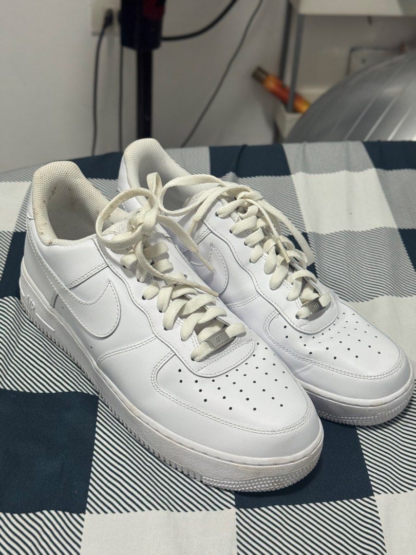 Nike Air Force 1 '07 White Men's Size 12 (Category: Sneakers) located in Bulacan. Submitted by happy0666 (Listing ID 1463243495, Image 1). Description: - Classic white Nike Air Force 1s - Size: 12 US Men's Rfs: Twice lang nagamit. Malaki sa asawa ko. Need money Issue: nadumihan sa loob dahil sa taguan. No box..