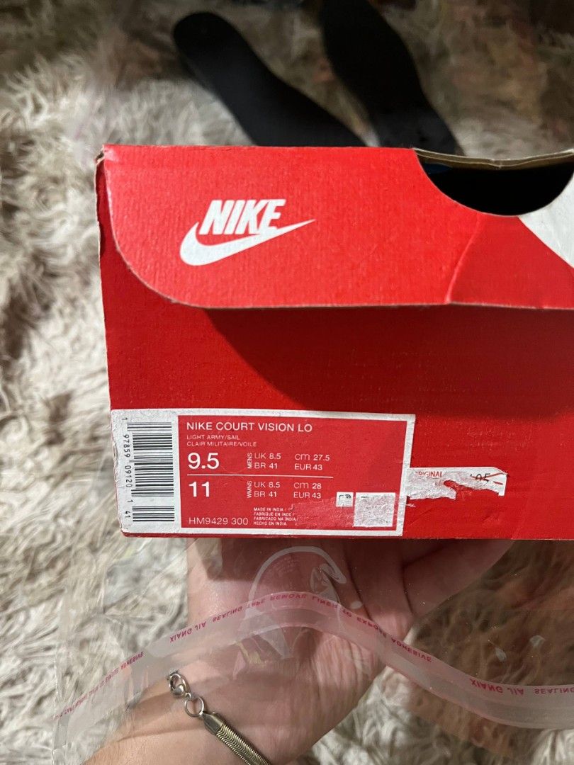 NIKE COURT VISION LO (Category: Sneakers) located in Baguio. Submitted by labelleferroniere (Listing ID 1463160510, Image 2). Description: bought 3.5k (size 9.5 us) used thrice w/ freebie rfs decluttering location Baguio.