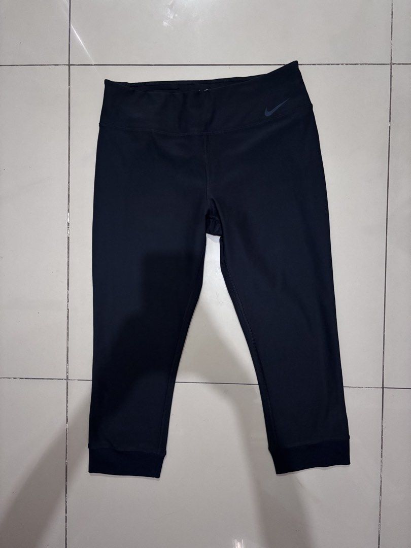 Nike Dri-FIT Black Capri Leggings (Category: Activewear) located in Las Pinas. Submitted by namimihrt (Listing ID 1463300831, Image 1). Description: - Brand: Nike - Style: Dri-FIT Capri Leggings - Size: XL, but can fit comfortably on L - Originally bought for 2,000 - Lalamove from QC sf c/o buyer.