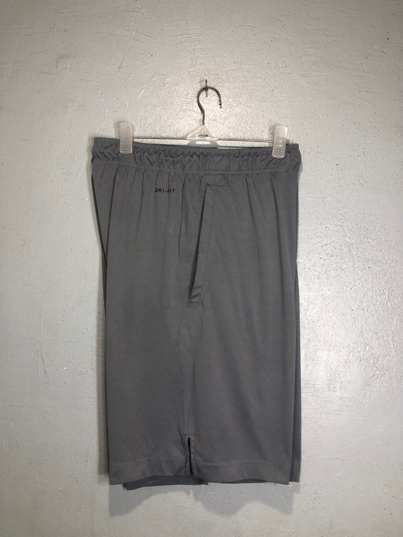 Nike Dri-Fit Grey Athletic Shorts (Category: Shorts) located in Bacong. Submitted by crommermann (Listing ID 1463166805, Image 2). Description: Nike Big Check 🏷️ + 90 shipping fee -Dimes Waistline 30-34 Length 20.5 -Condition 9.5/10 -Color Rate 9.5/10 Excellent Condition Color may vary due to lightning Very Presentable when Worn Need Wash Pm/Dm Visayas Dumaguete loc J&T Courier Express 🚛🚛🚛.