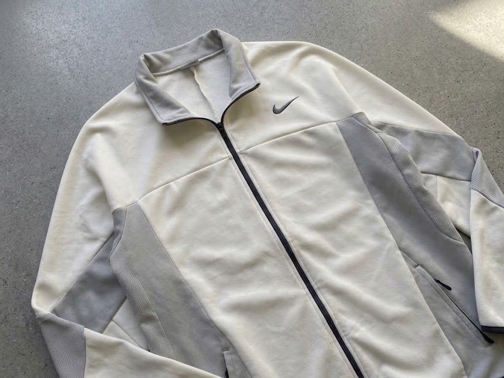 Nike Track Jacket - XL (Category: Coats, Jackets and Outerwear) located in Manila. Submitted by hiddenvaultph (Listing ID 1463158965, Image 3). Description: Embroidered Nike Logo Size: XL on tag Width: 22 Length: 29 Color rate: 9.5/10 Excellent condition No issue MOP: Gcash Shipping: JNT Location: Antipolo.