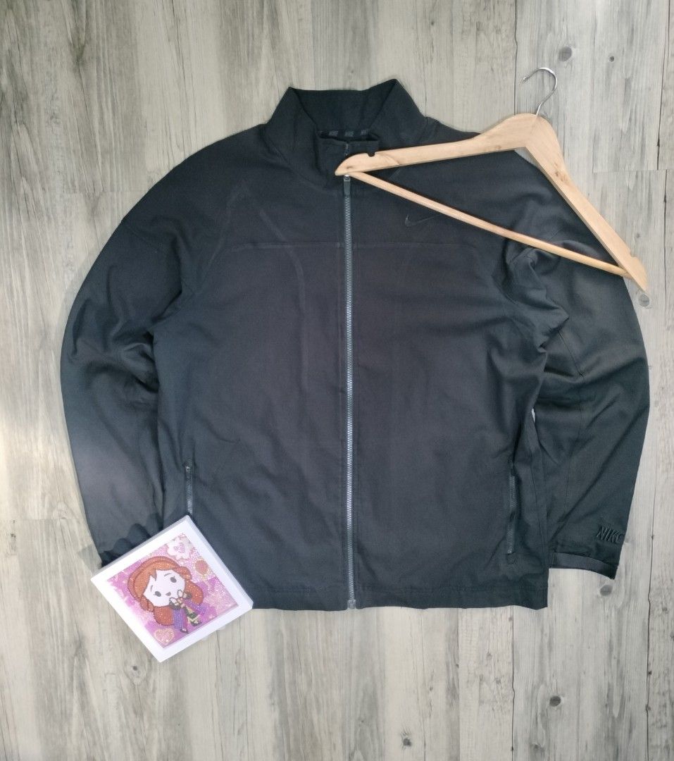 NIKE DRI-FIT TRAINING JACKET (Category: Coats, Jackets and Outerwear) located in Manila. Submitted by sackclothco. (Listing ID 1463206844, Image 1). Description: NIKE DRI-FIT TRAINING JACKET Dimes: W 23" / L 28" This is a Thrifted item (manage your expectation) Price: 450 MOP: Gcash / Cash No COD (Payment First Only) Location: Imus Cavite (open for meet up / open for pick up / open for pick up thru booking rider app) DM for inquiries Disclaimer: 