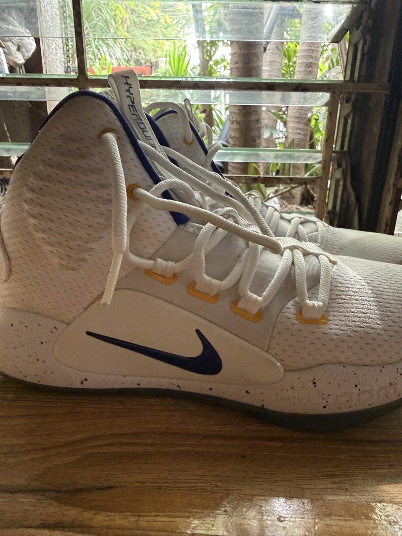 Nike Hyperdunk X size 10 (Category: Casual Shoes) located in Marikina City. Submitted by edvaldezb35457 (Listing ID 1463125656, Image 1). Description: Nike Hyperdunk X size 10. Barely used naka store lang. Blue and yellow details (Denver nuggets colorway). Can’t find box anymore. Meetups or delivery: BF Homes Paranaque or The Village Square Mall Alabang.