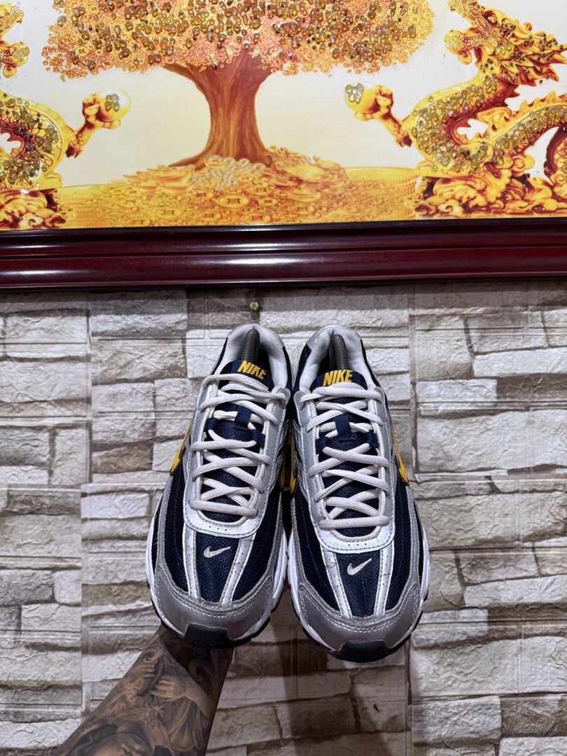 Nike Initiator “ Obsidian Metallic” | 8 MEN (Category: Sneakers) located in Marikina City. Submitted by s_ng_s009 (Listing ID 1463308509, Image 2). Description: Authentic 8 men Excellent condition No box 1999 + sf.