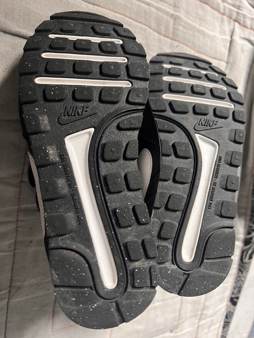 Nike kids shoes (Category: Babies & Kids Fashion) located in Manila. Submitted by jhennie05 (Listing ID 1463182847, Image 2). Description: Size 12.5c Not ukay shoes Personal preloved of my son No box Authentic from US Location Cainta.
