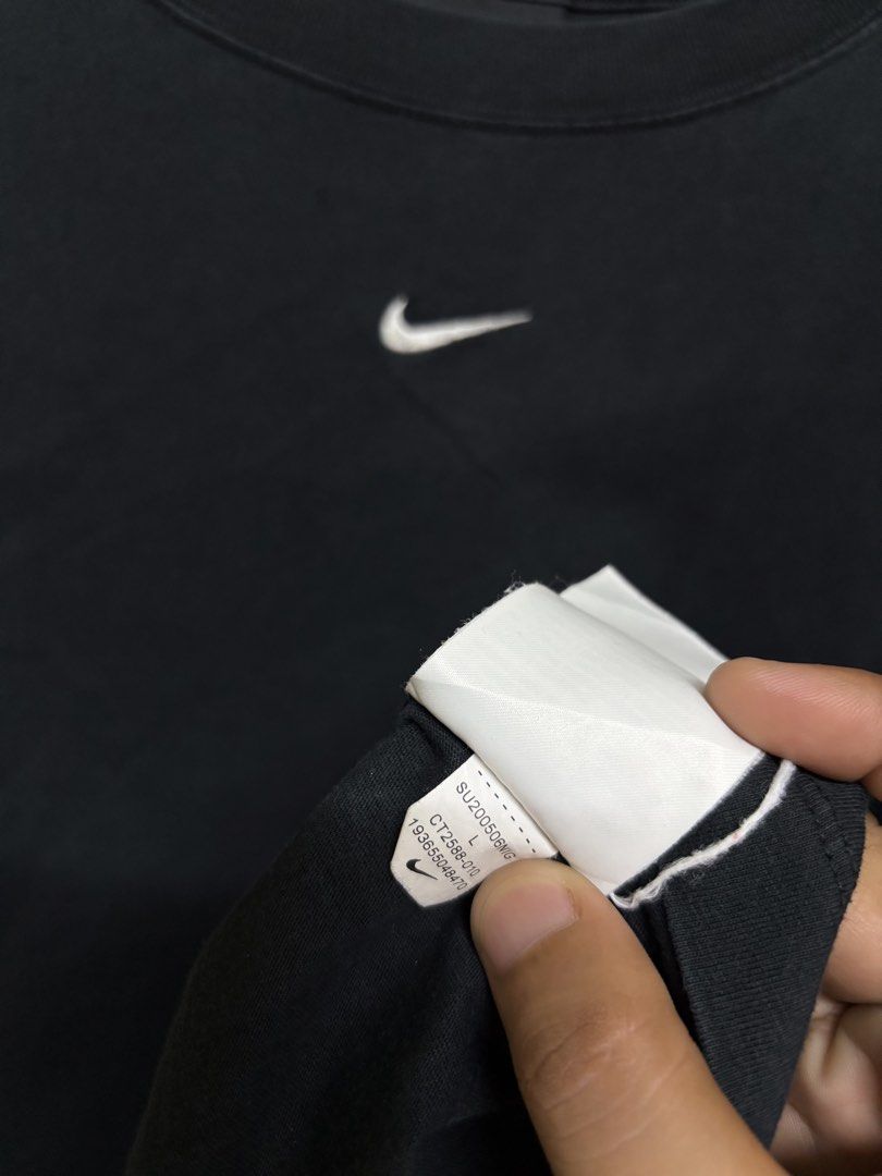 Nike mid Logo Embroid (Category: Shirts) located in Cavite. Submitted by staythrifted.23 (Listing ID 1463288627, Image 3). Description: Size : Large on 🏷️ Dimes : L 23.5 W 21.5 Condition : Excellent Color rate : 9.5/10 Washed and ready to wear Issue : ❌ Loc. Cavite We ship nationwide Payment first .