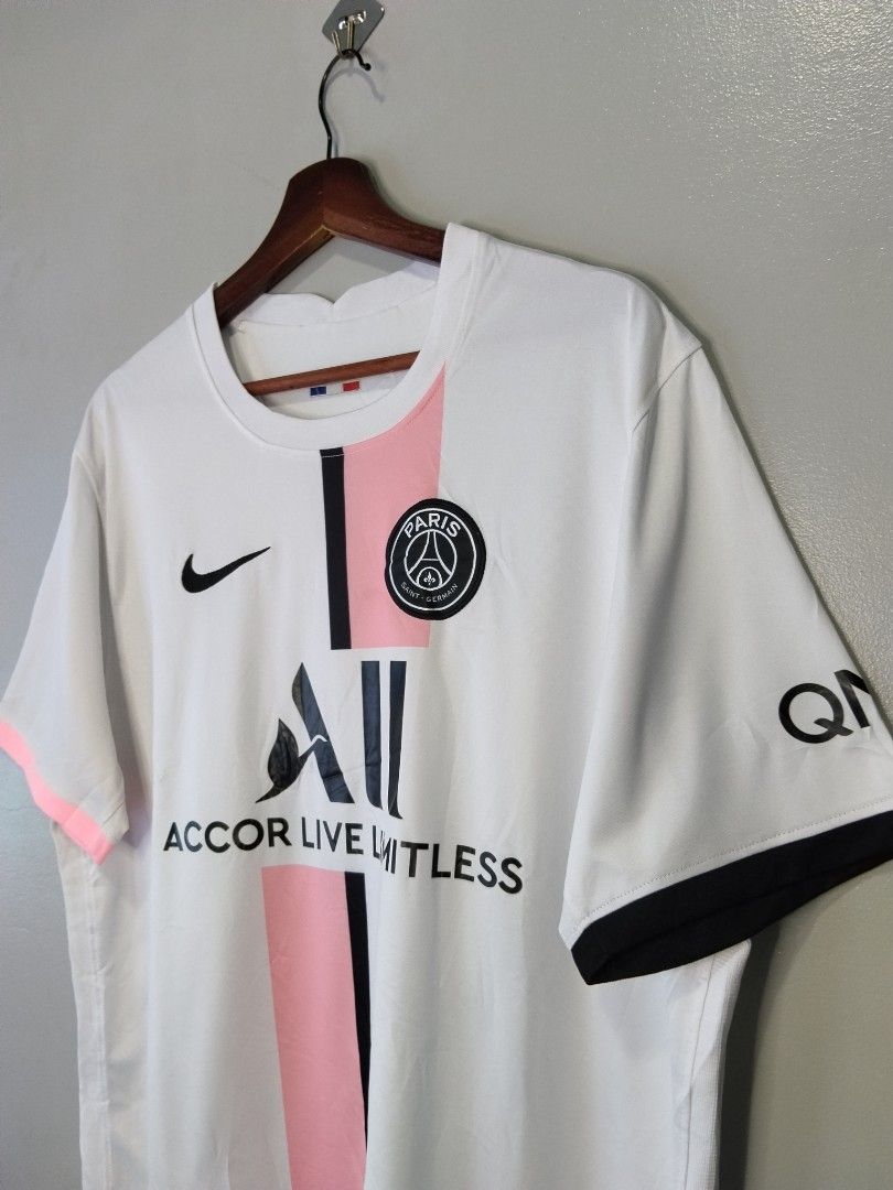 Nike Paris Saint-Germain (Category: Tshirts & Polo Shirts ) located in Bago City. Submitted by classic_picked_up (Listing ID 1463242799, Image 2). Description: like new issue: sa print, barely noticeable see last pic. xl on tag 23 by 30 best fit xl 9.8/10 color rate ready to wear.