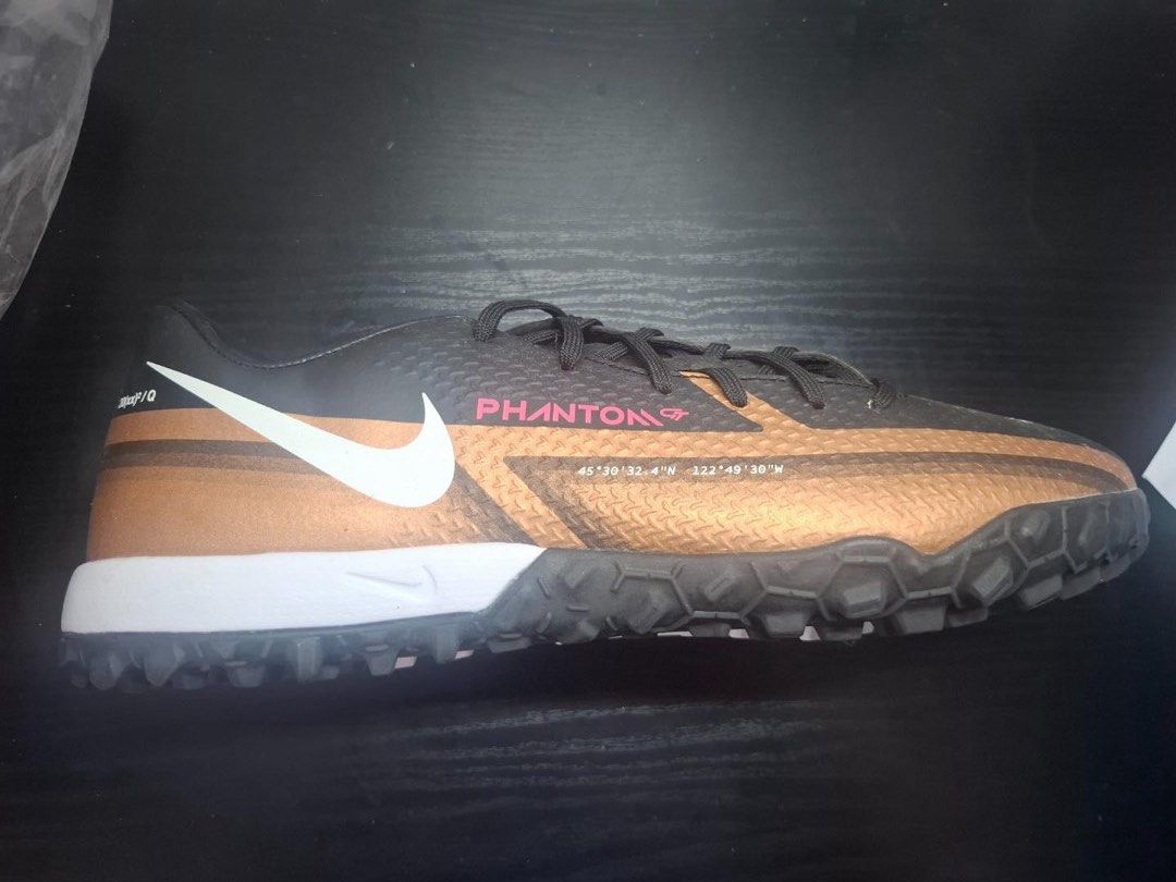Nike Phantom (Category: Sneakers) located in Bacolod City. Submitted by rosemth (Listing ID 1462952417, Image 3). Description: Nike Phantom GT2 Academy TF "Metallic Copper/Black" Size: US 10 Selling in behalf of someone GOOD AS BRAND NEW (NO BOX) - Last Price: ₱3,000 MOP: gcash - pay as you order or payment upon meet up. LOC: Manila/Taft.