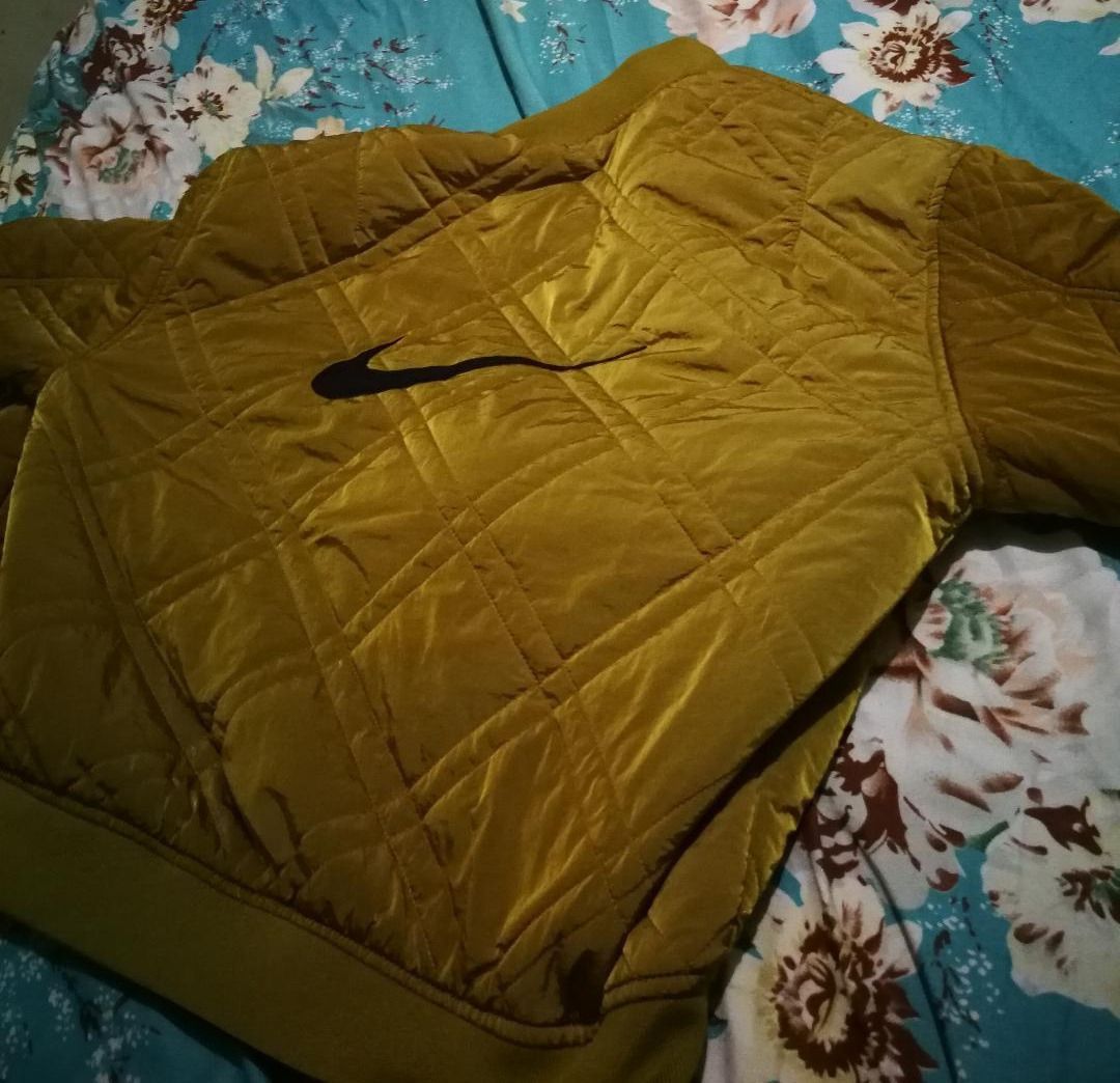 Nike Reversible Jacket (Category: Coats, Jackets and Outerwear) located in Caloocan City. Submitted by madcao (Listing ID 1463135538, Image 1). Description: .