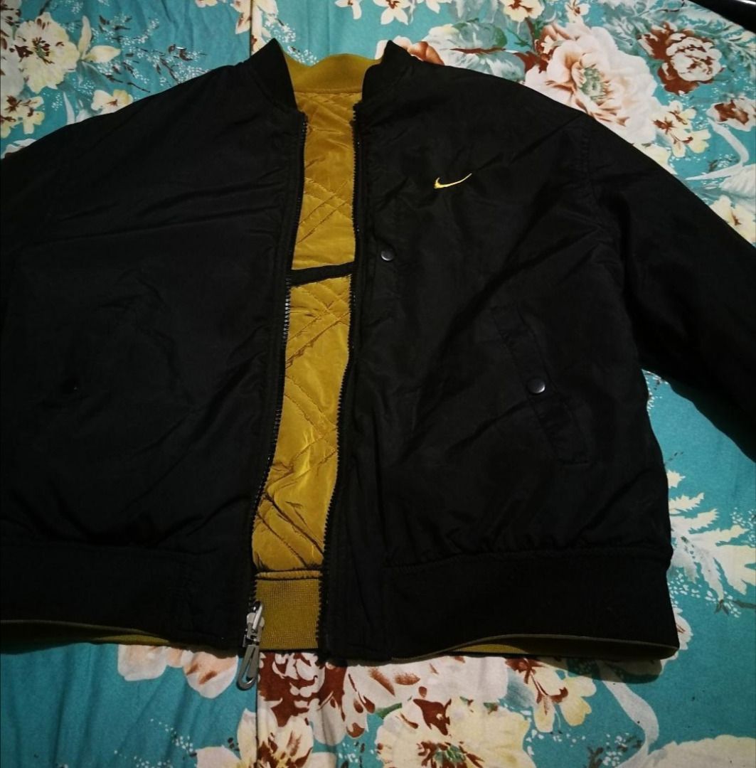 Nike Reversible Jacket (Category: Coats, Jackets and Outerwear) located in Caloocan City. Submitted by madcao (Listing ID 1463135538, Image 3). Description: .
