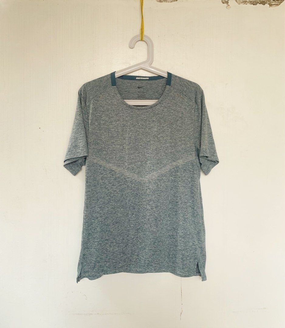 Nike running drifit shirt medium (Category: Tshirts & Polo Shirts ) located in Quezon City. Submitted by jpenal71 (Listing ID 1463243653, Image 1). Description: Nike running drifit shirt Medium 26x19 inches LxW 460 free shipping via J&T Gcash/bpi Antipolo Rizal .