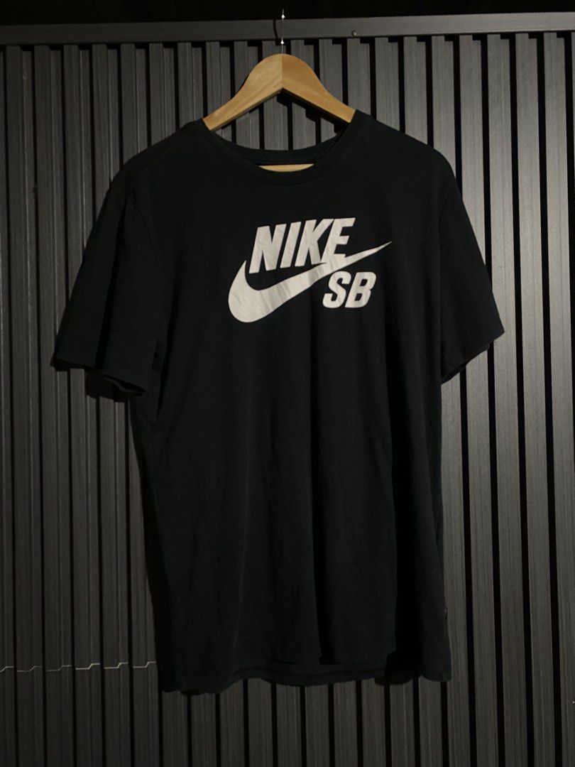 Nike sb (Category: Tshirts & Polo Shirts ) located in Digos. Submitted by geo_thrift (Listing ID 1463279571, Image 1). Description: 22/28.
