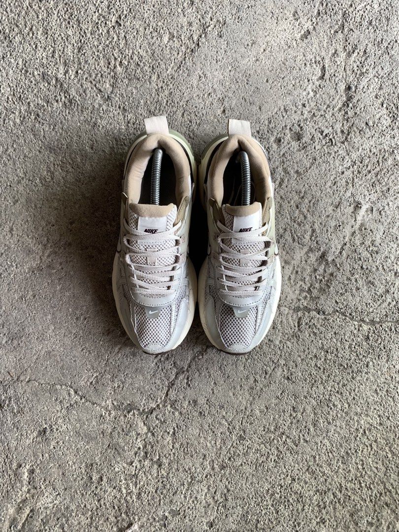 Nike V2k (Category: Sneakers) located in Davao. Submitted by posasprinc42208 (Listing ID 1463153405, Image 2). Description: Nike V2K Size: 8 US W | 39 EU | 25 CM Good Condition Location: Toril, Davao City Price: 850+sf.