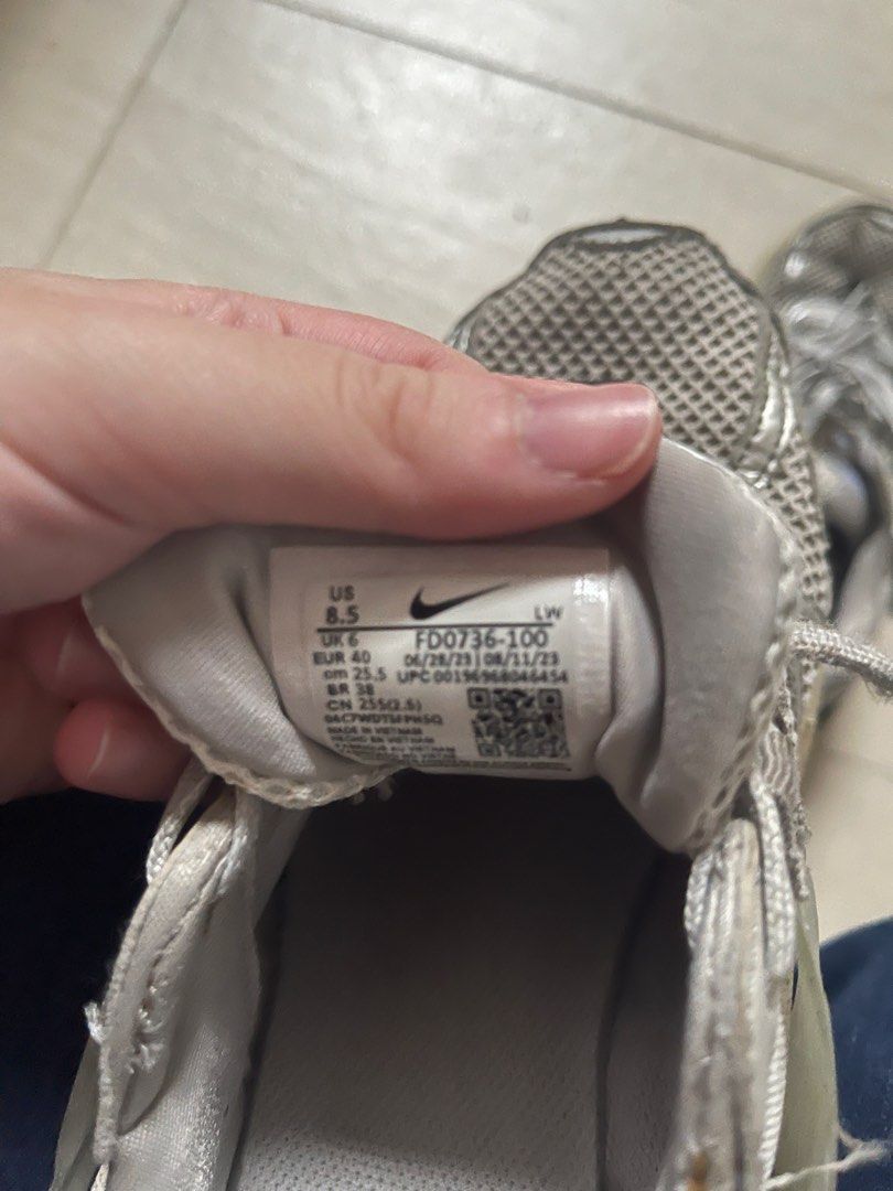 nike v2k run sneakers US 8.5 (Category: Sneakers) located in Muntinlupa City. Submitted by mcdyn (Listing ID 1463265547, Image 2). Description: .