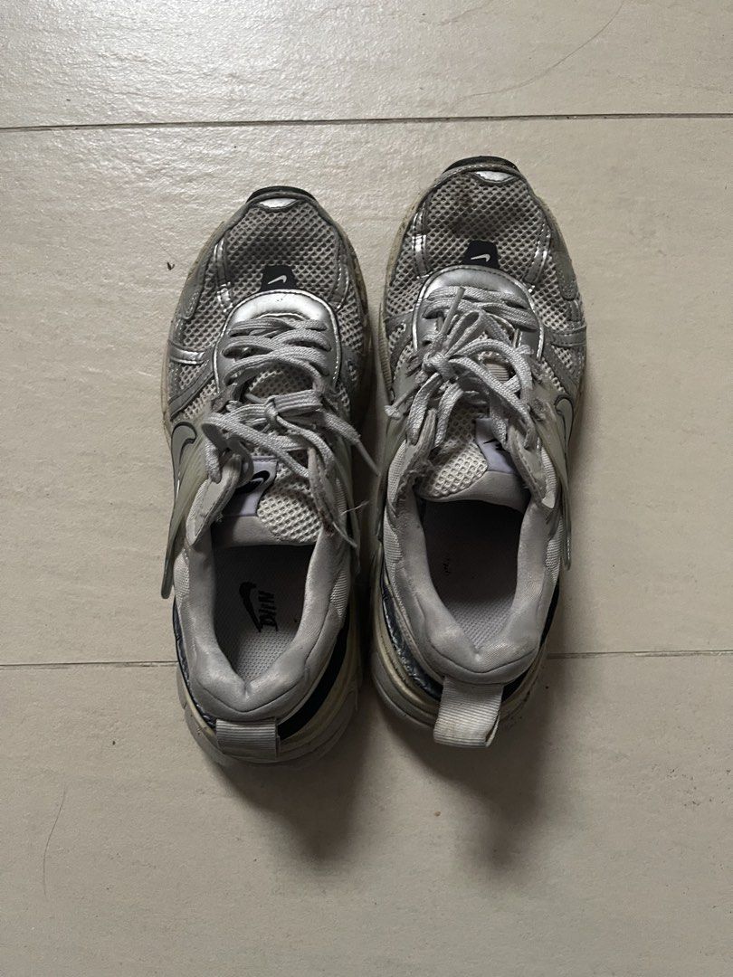 nike v2k run sneakers US 8.5 (Category: Sneakers) located in Muntinlupa City. Submitted by mcdyn (Listing ID 1463265547, Image 1). Description: .