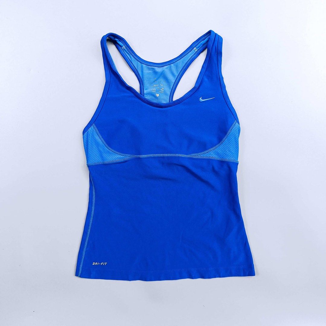 Nike vintage top (Category: Activewear) located in Manila. Submitted by zendog_a92acc (Listing ID 1463184093, Image 1). Description: .