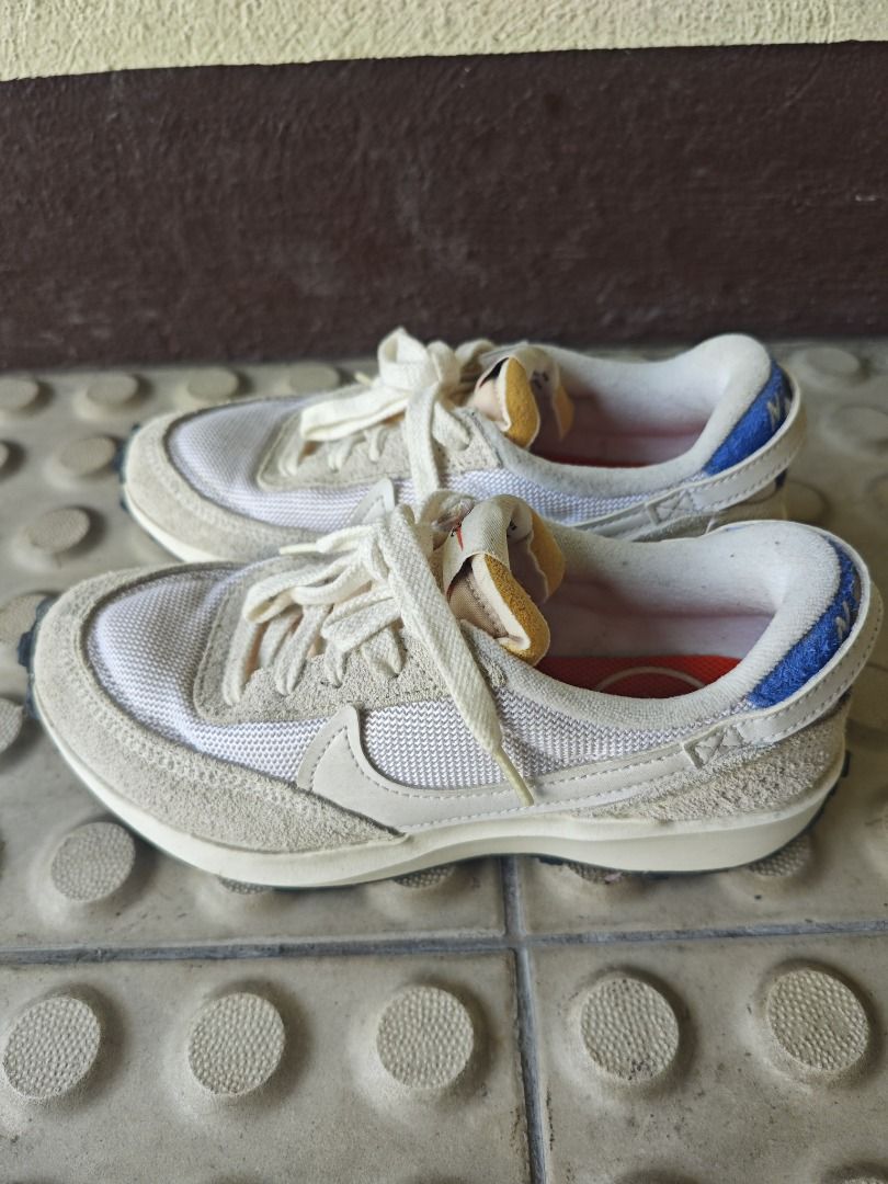 Nike Waffle Debut Vintage Shoes (Category: Shoe inserts) located in Caloocan City. Submitted by terror09-29652 (Listing ID 1463139545, Image 2). Description: Size: US 5 Nike Waffle Debut Vintage Shoes - 1200 Nike React Pegasus Trail 4 'Sail Blue Whisper' - 1200 Bob & Mara - Bella in Amaretto - 200 If you take all - 2000 Needs Washing. Decluttering..