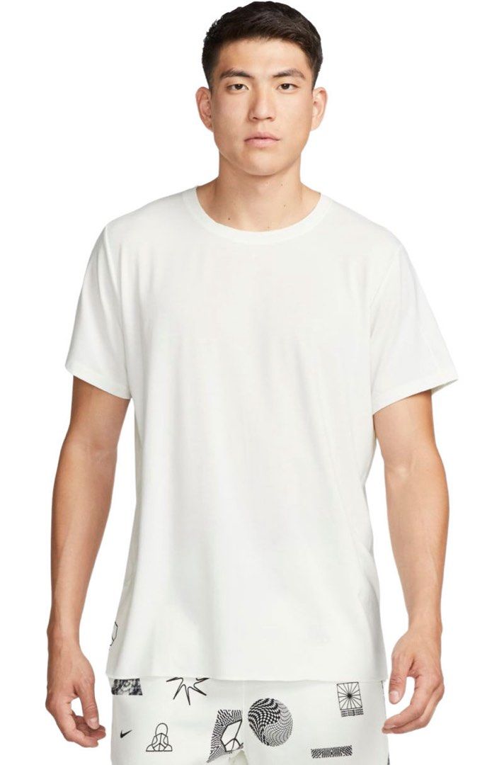 Nike Yoga Tshirt (Category: Tshirts & Polo Shirts ) located in Davao. Submitted by lumpiashanghai (Listing ID 1463251482, Image 2). Description: Nike Yoga Tshirt Width 20, Length 27 Excellent Condition No issue & Need wash 400 +shipping.