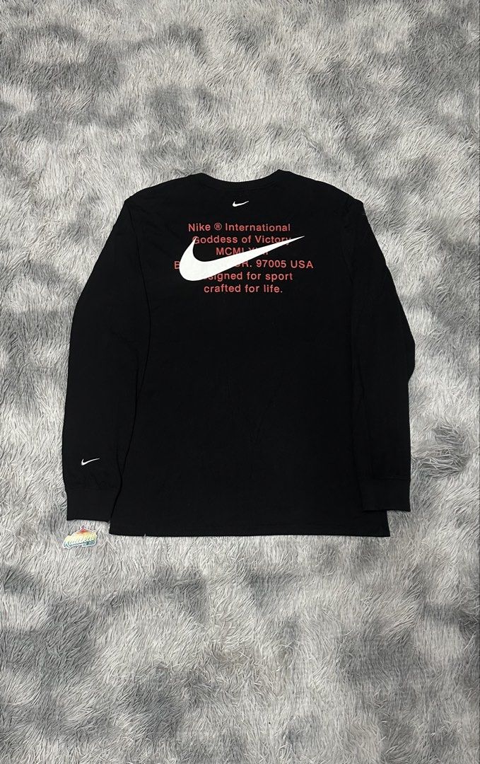 N*ke longsleeve tee (Category: Tshirts & Polo Shirts ) located in Manila. Submitted by paulovenegaskalakal2020 (Listing ID 1463146593, Image 1). Description: For sale! Kalakal N*ke longsleeve tee XLarge- 20.5 width x 29.5 length inches Sleeves- 26 inches Good as new Crispy MINE 1,480 +sf.