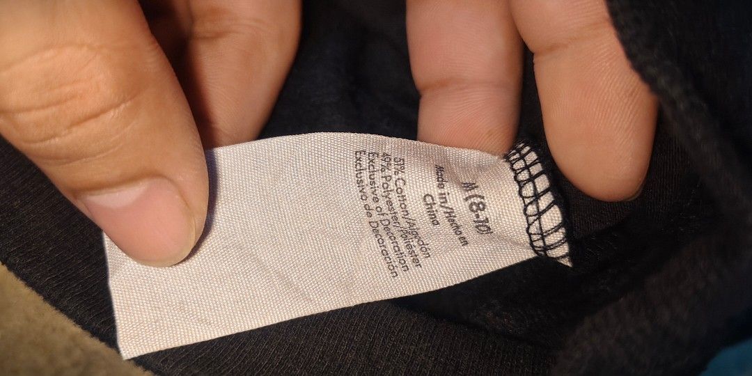 NO BOUNDARIES SKULL GRAPHIC (Category: Hoodies) located in Santiago. Submitted by ilocano.thrift (Listing ID 1463127573, Image 3). Description: NO BOUNDARIES SKULL GRAPHIC LARGE DIMES W21-L27 EXCELLENT CONDITION NO ISSUE.