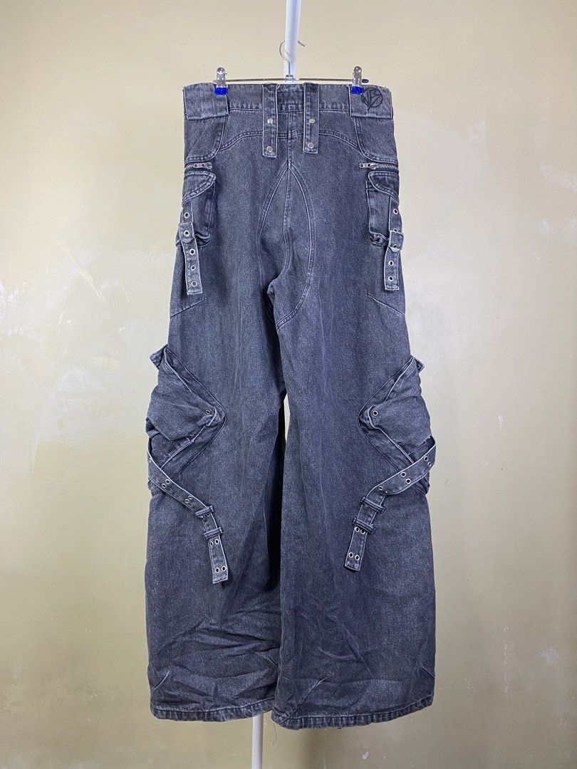 NO/FAITH STUDIOS - Heavy Cargo Denim Pants (Category: Luxury Apparel) located in Dasmarinas. Submitted by goodbuyartisanal (Listing ID 1463162474, Image 2). Description: No faith Studios heavy Cargo Denim Pants Size Small Width 32 inches Length 47 inches Hem 13 inches Croch 14 inches Inseem 32.5 inches Excellent condition Price : 4,000 + ship Pm me.