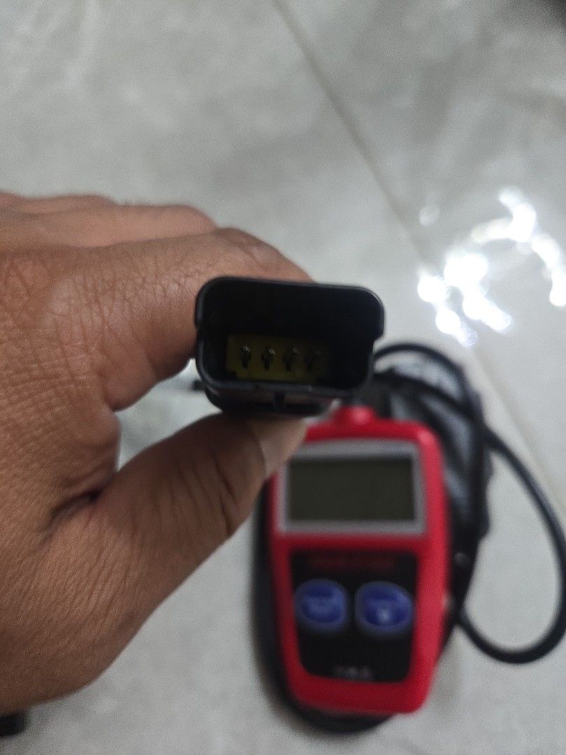 OBD AUTO MS309 OBD2 Scanner Code Reader (Category: Motorcycle Accessories) located in Singapore. Submitted by nerdguy75 (Listing ID 1463226324, Image 2). Description: - OBD AUTO MS309 Code Reader - Reads and clears diagnostic trouble codes (DTCs) - Features a compact LCD screen for easy viewing - Simple button navigation - Includes the main unit and a connecting cable - Standard OBD2 connector for wide compatibility - Ideal for DIY car engine dia