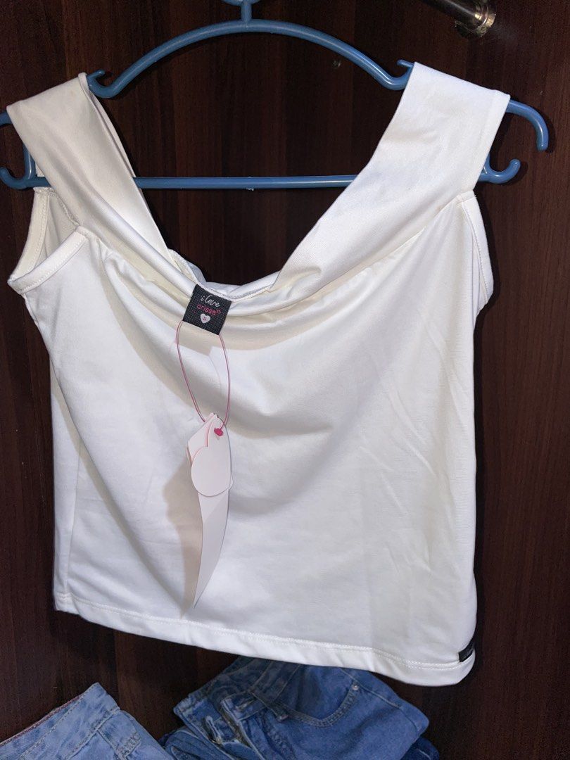 Off shoulder (Category: Others Tops) located in Dagupan City. Submitted by wildbear-8415e8 (Listing ID 1463162157, Image 3). Description: .