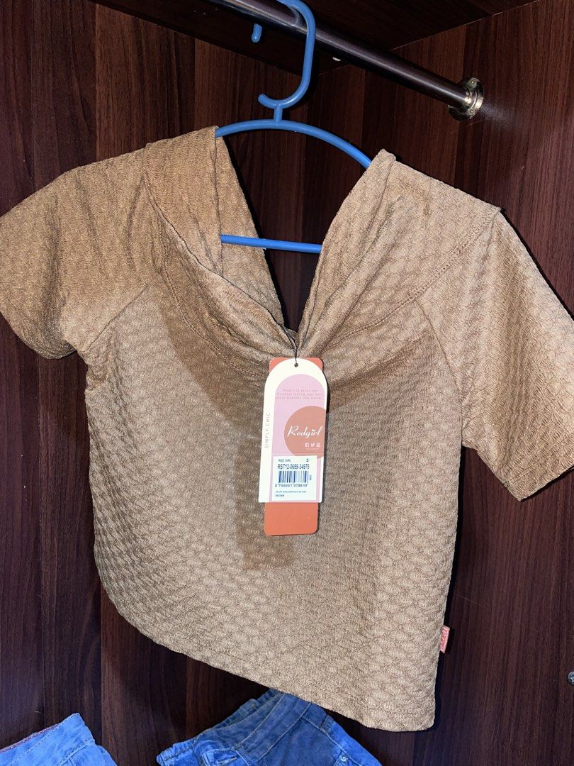 Off shoulder (Category: Others Tops) located in Dagupan City. Submitted by wildbear-8415e8 (Listing ID 1463162157, Image 1). Description: .