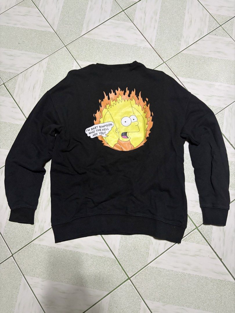 Off white simpson Vintage sweatshirt (Category: Hoodies) located in San Isidro. Submitted by epictiger_e56216 (Listing ID 1463256614, Image 1). Description: Like new condition No crack print 10/10 color rate 📍Magalang pampanga.