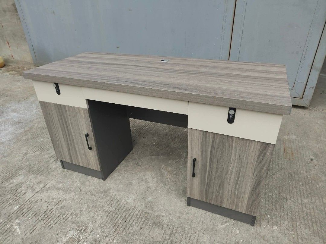 Office table Size 120x60x75cm (Category: Tables & Sets) located in Manila. Submitted by dolorchris69891 (Listing ID 1463125198, Image 1). Description: Office table Size 120x60x75cm Price 5750.