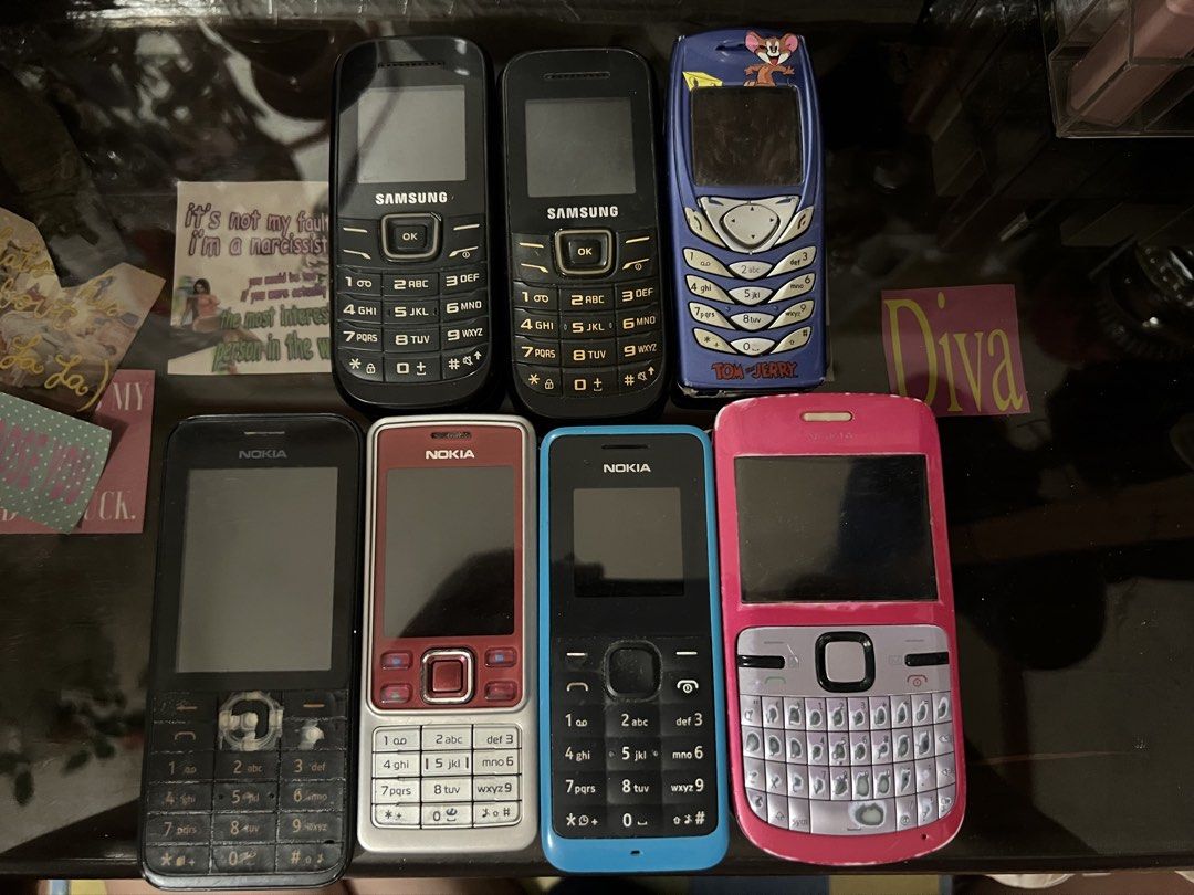 Old Cellphone Nokia Samsung TAKE ALL 7 (Category: Early Generation Mobile Phones) located in Arayat. Submitted by atlantamillionairesclub (Listing ID 1463288384, Image 1). Description: .
