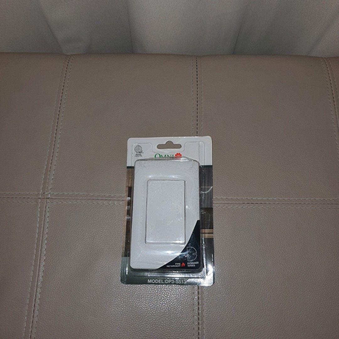 Omni light switch 1 switch (Category: Gardening Tools & Ornaments) located in Pasig City. Submitted by last_price_posted (Listing ID 1463235948, Image 2). Description: .