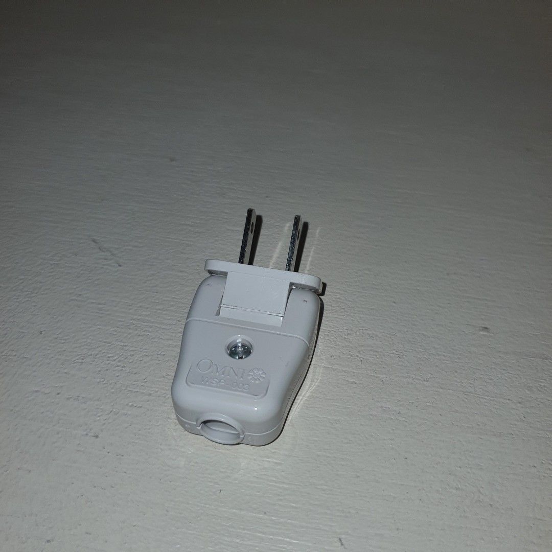 Omni swing type plug (Category: Construction Tools & Equipment) located in Pasig City. Submitted by fasttech01 (Listing ID 1463233376, Image 2). Description: .