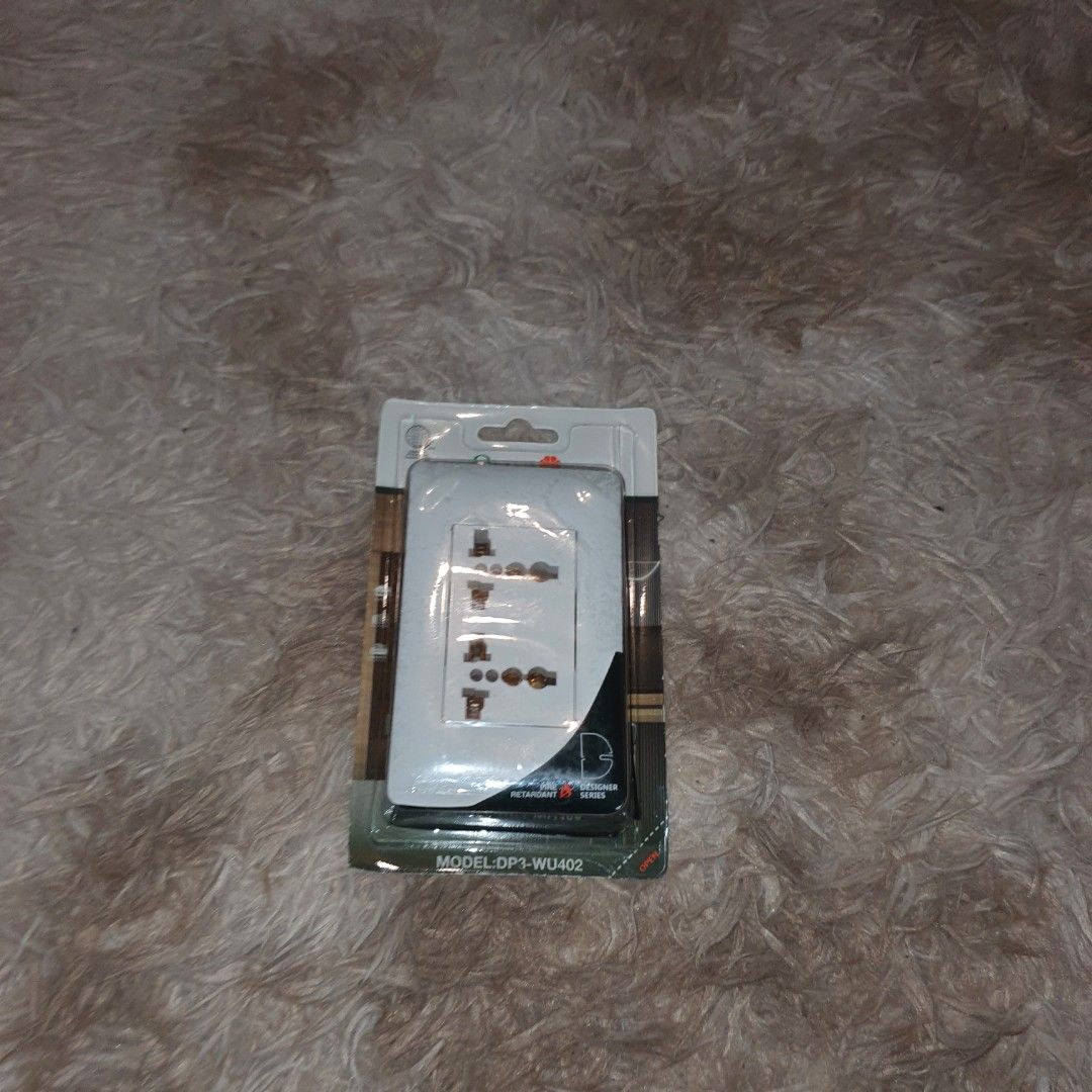 Omni universal outlet saksakan (Category: Construction Tools & Equipment) located in Pasig City. Submitted by last_price_posted (Listing ID 1463236258, Image 3). Description: .