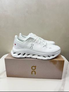 （分類：）位於 。 由 sneakerssssssssssss 提交（商品編號 1463132712，圖片 1）。簡介： 。