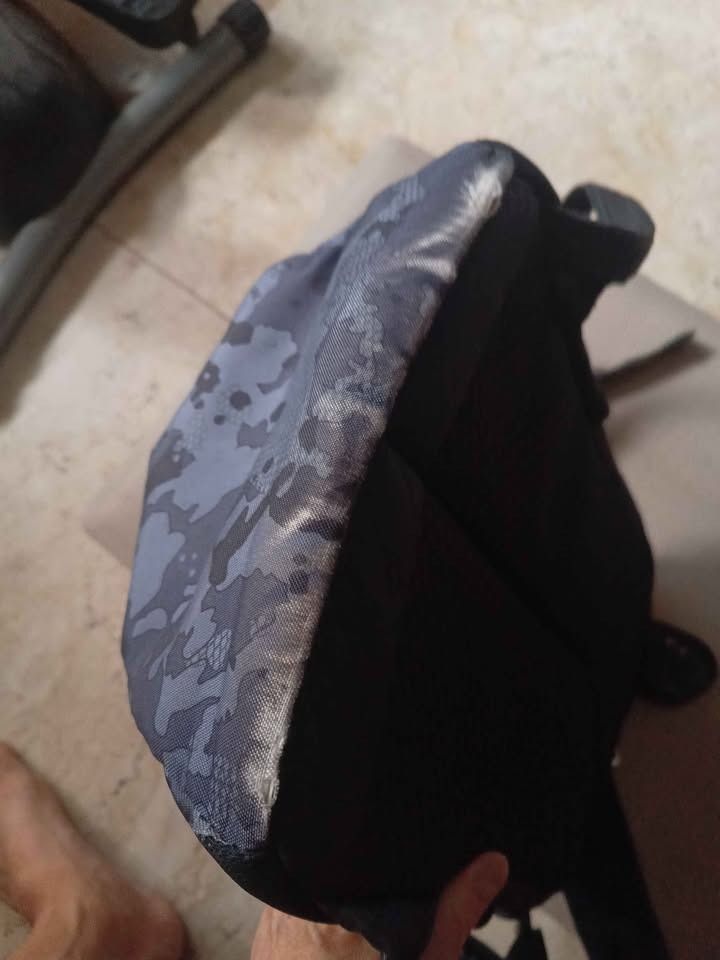 Pacsafe anti theft VIBE 20 Camo Backpack (Category: Backpacks) located in Manila. Submitted by dongdongv (Listing ID 1463167863, Image 3). Description: used only few times to carry laptop on trips. like new. only the bottom has some fades. don't know how it faded as just stored in luggage. no to tawad. take it or leave it. pickup or meetup in Binondo only. no other meeting place. no to makulit. this is a bargain at almost 1/4 of it's original pri