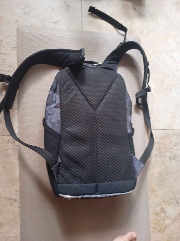 Pacsafe anti theft VIBE 20 Camo Backpack (Category: Backpacks) located in Manila. Submitted by dongdongv (Listing ID 1463167863, Image 2). Description: used only few times to carry laptop on trips. like new. only the bottom has some fades. don't know how it faded as just stored in luggage. no to tawad. take it or leave it. pickup or meetup in Binondo only. no other meeting place. no to makulit. this is a bargain at almost 1/4 of it's original pri