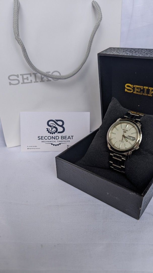 Original Seiko 5 Automatic white dial 7s26 (Category: Men's Watches) located in Caloocan City. Submitted by bimgol (Listing ID 1463132912, Image 2). Description: ⌚ Original Seiko 5 — White Dial ₱3500 only Caliber 7S26 | Automatic A classic Seiko 5, carefully restored and refreshed for everyday wear. ✨ Fully serviced & cleaned ✨ Movement inspected & regulated ✨ Fresh gaskets replaced for improved moisture protection ✨ Case and components professio