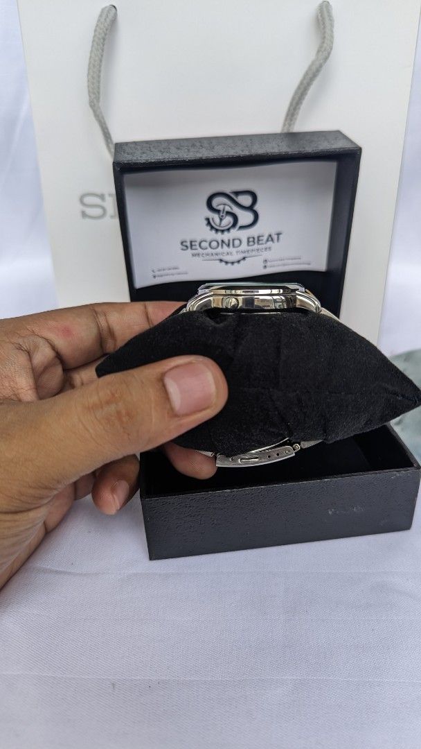 Original Seiko 5 Automatic white dial 7s26 (Category: Men's Watches) located in Caloocan City. Submitted by bimgol (Listing ID 1463132912, Image 3). Description: ⌚ Original Seiko 5 — White Dial ₱3500 only Caliber 7S26 | Automatic A classic Seiko 5, carefully restored and refreshed for everyday wear. ✨ Fully serviced & cleaned ✨ Movement inspected & regulated ✨ Fresh gaskets replaced for improved moisture protection ✨ Case and components professio