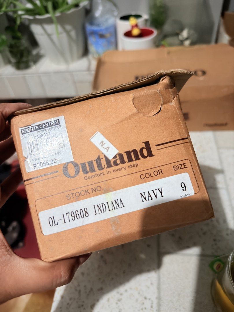 Outland indiana navy blue (Category: Flats & Sandals) located in Antipolo. Submitted by pickposhbyrepob (Listing ID 1463237701, Image 3). Description: Never used with box. Size 9 po..
