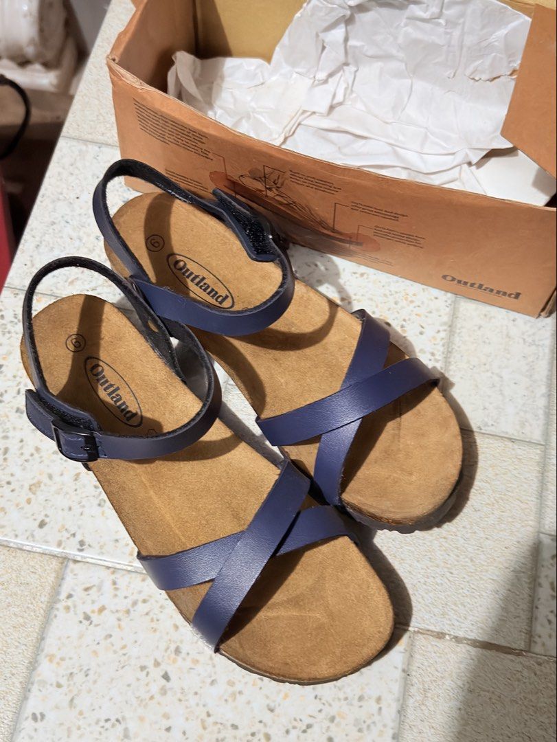Outland indiana navy blue (Category: Flats & Sandals) located in Antipolo. Submitted by pickposhbyrepob (Listing ID 1463237701, Image 2). Description: Never used with box. Size 9 po..