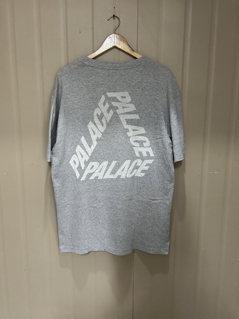 Palace - 2016 P3 Tri-Ferg Tee (Category: Tshirts & Polo Shirts ) located in Los Banos. Submitted by londunplaya (Listing ID 1463119635, Image 1). Description: XL 23x31.
