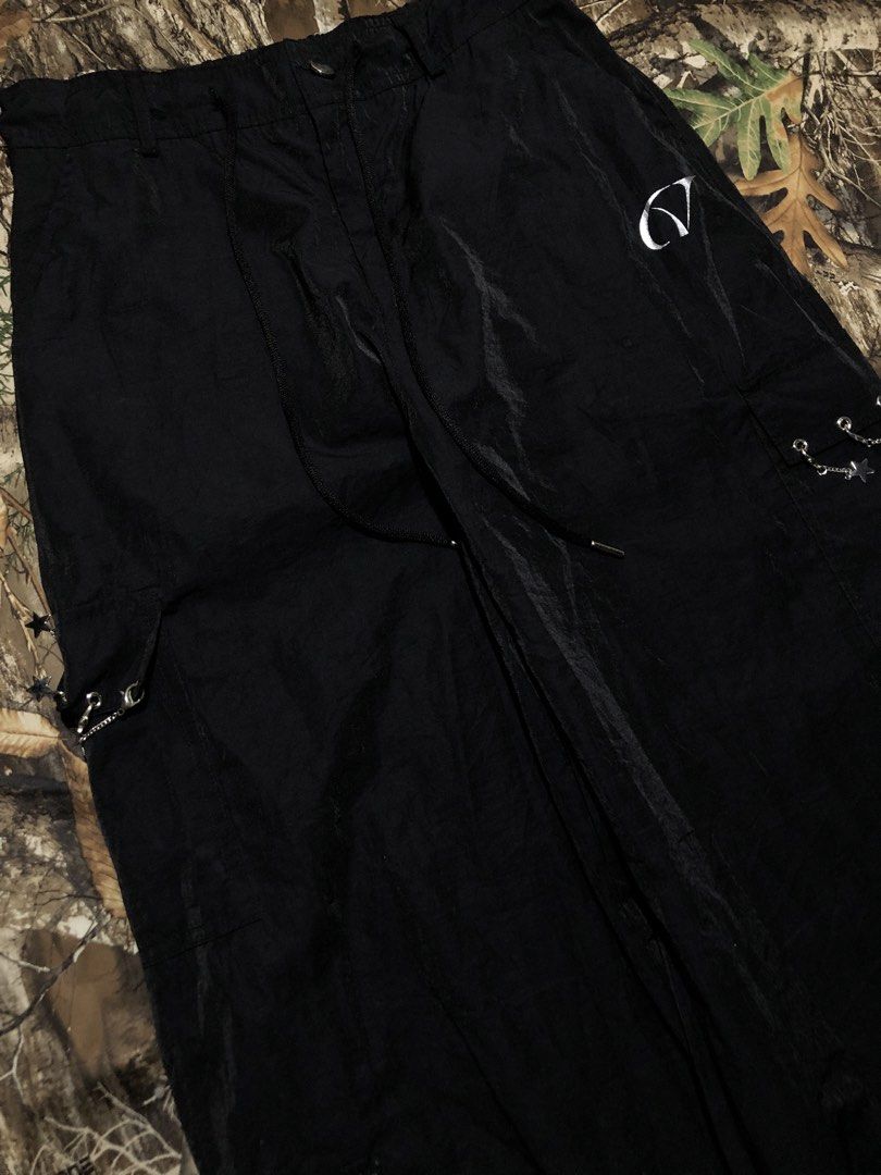 Parachute Pants (Category: Chinos) located in Manila. Submitted by carmelotorres (Listing ID 1463269744, Image 2). Description: .